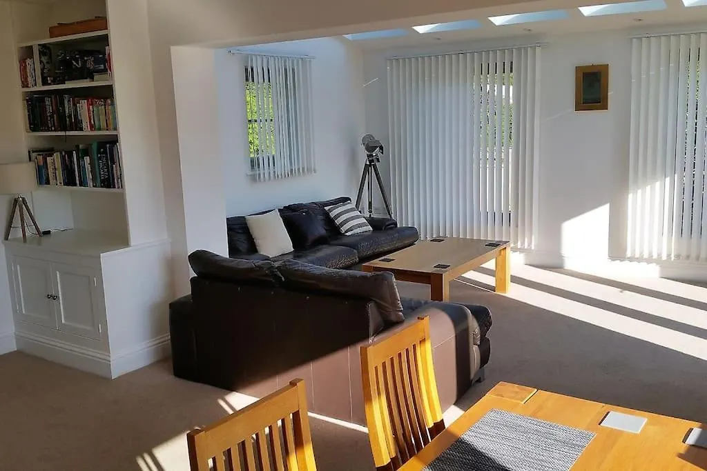 The Gables - Spacious House, Picturesque Views & Free Parking Bath Holiday home