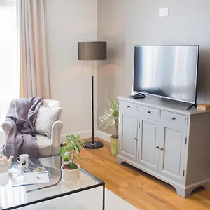  Apartment Modern & - Two Bedroom & Two Bathroom